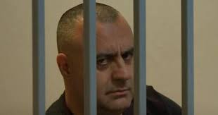 ZBARDHEN DETAJE NGA ARRATISJA E BUJSHME E DRITAN DAJTIT/ Pas vrasjes së 4 policëve, u largua me motoçikletë. Të pazbuluar autorët që i siguruan armët