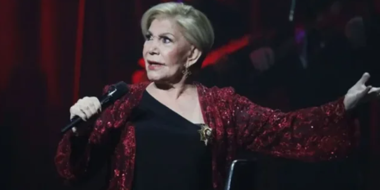 “PUSHTOI” SKENAT PËR GJASHTË DEKADA/ Ndahet nga jeta ikona e muzikës greke Marinella