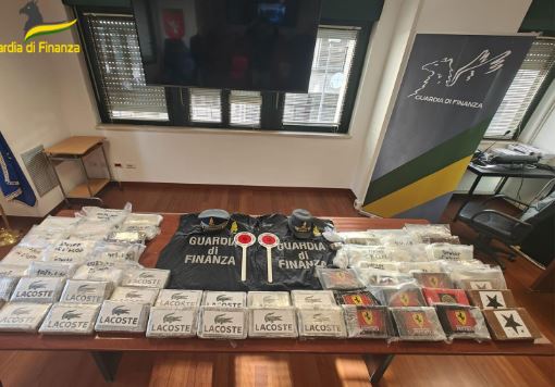 MBUSHI ITALINË ME KOKAINË/ Shqiptari kapet duke u arratisur me një “Porsche”! Guardia di Finanza e akuzonte si kreun e një organizate të trafikut, 2 ende në kërkim