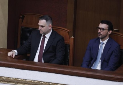 MORËN VOTËBESIMIN NË PARLAMENT/ Ja kur ministrat e rinj do të betohen te Presidenti