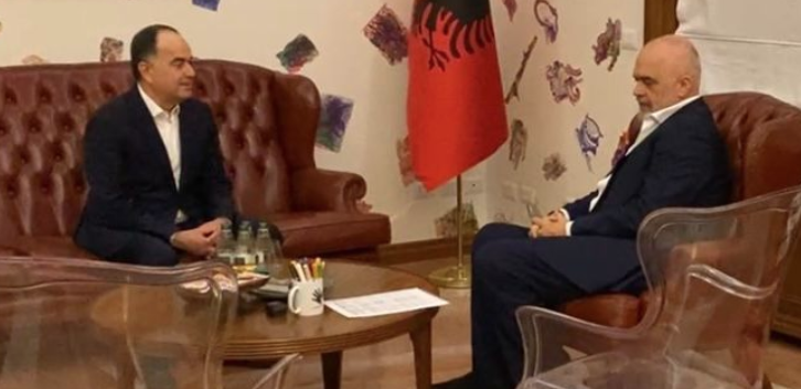 RAMA TAKON SOT BEGAJN/ I dorëzon propozimet për ndryshimet në qeveri, pritet dekretimi dhe votimi në Kuvend