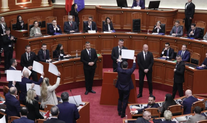 VENDIMI KUNDËR KËRKESËS SË SPAK PËR ARRESTIMIN E BALLUKUT/ Reagon BE: Lufta ndaj korrupsionit, thelbësor për integrimin e vendit