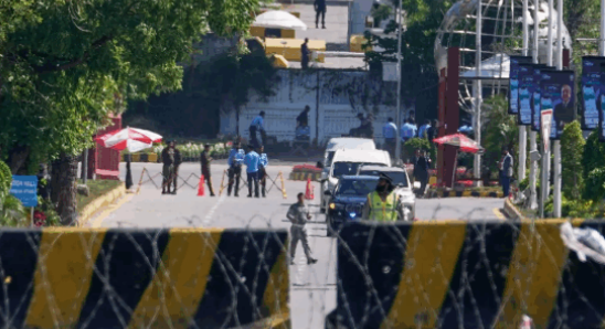DELEGACIONET E IRANIT DHE SHBA DREJT BISEDIMEVE NË PAKISTAN/ Masa të forta sigurie në Islamabad