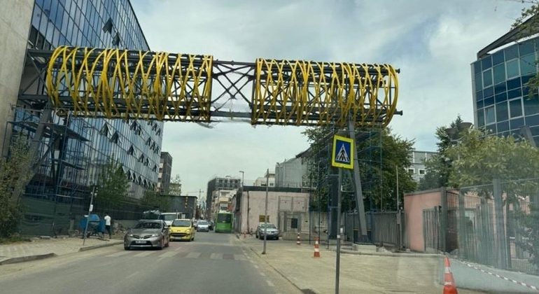 FOTOLAJM/ Korridor ajror mbi rrugë për të lidhur SPAK me BKH