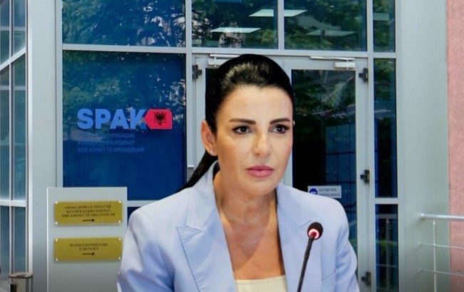 ABUZIMET ME TENDERAT/ SPAK thellon hetimet ndaj Ballukut, kontrolle edhe në banesat e familjarëve. Nga korrupsioni te fshehja e pasurive, sekuestrohen ‘prova’