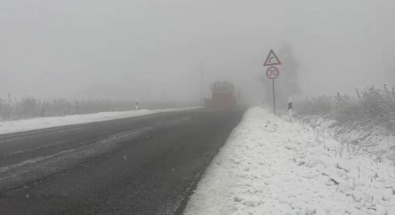 MJEGULL DHE RESHJE BORE NË KUKËS/ Autoritetet thirrje qytetarëve: Shmangni udhëtimet e panevojshme drejt zonave të thella malore
