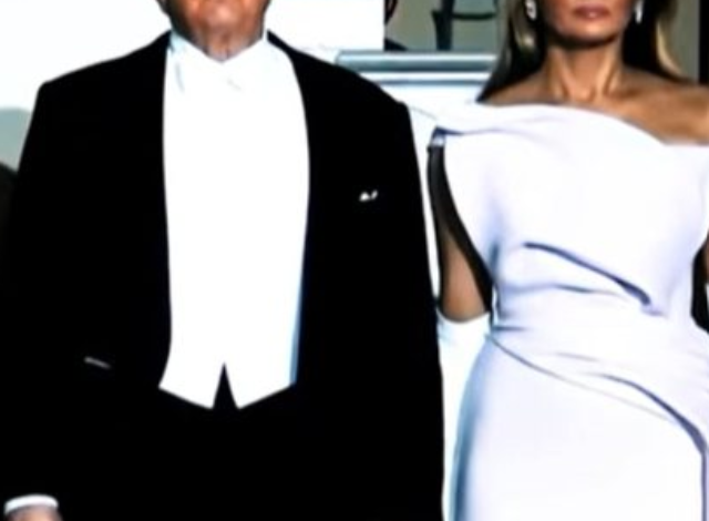 MOMENT I SIKLETSHËM NË DARKËN ME MBRETIN CHARLES/ Melania i largon dorën Trump-it, rrjeti ‘zien’ nga komentet