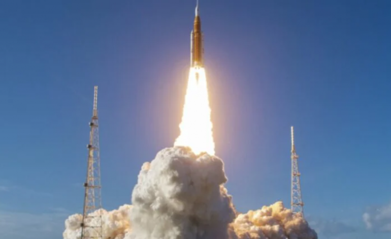 NIS ZYRTARISHT MISIONI ARTEMIS II/ Komenti kur anija kozmike me katër astronautë lëshohet nga Toka dhe niset drejt Hënës