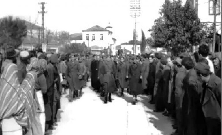 DOSSIER/ Refleksionet e historianit të njohur: Përpjekja e PKSH-së për të lidhur aleancë me katolikët në Shkodër dështoi, pasi Kleri Katolik kishte refuzuar madje edhe kërkesën e Sejfulla Malëshovës për…