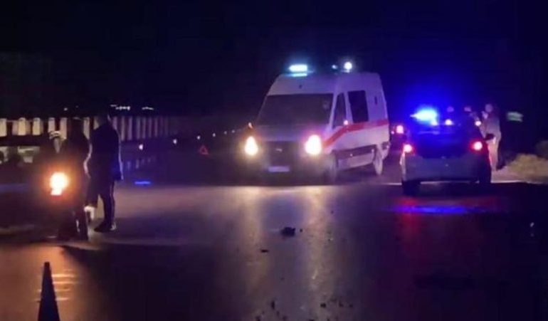 AKSIDENT TRAGJIK NE AUTOSTRADËN VLORË-FIER/ 24-vjeçari humb jetën në vendngjarje, një tjetër përfundon në spital