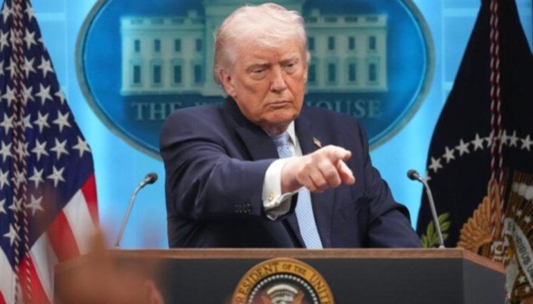 LUFTA/ Trump: Do pezulloj bombardimet ndaj Iranit për 2 javë, por të hapin menjëherë Hormuzin