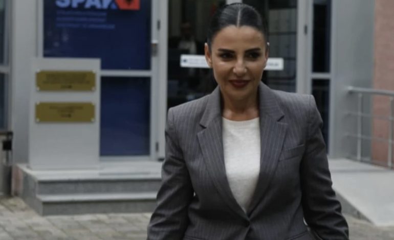 GJYKATA E LARTË RRËZON ANKIMIMIN E BALLUKUT/ Mbetet në fuqi ndalimi i daljes jashtë vendit