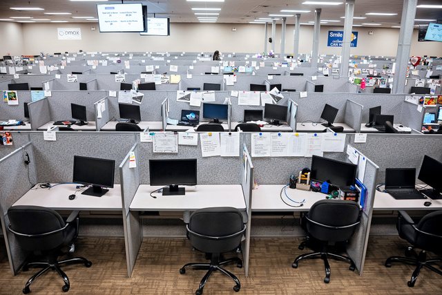 DETAJE NGA OPERACIONI NË TIRANË/ Kontrolle në 3 Call Center, sekuestrohen 1 mln euro cash. 9 masa sigurie dhe 4 të ndaluar (EMRAT)