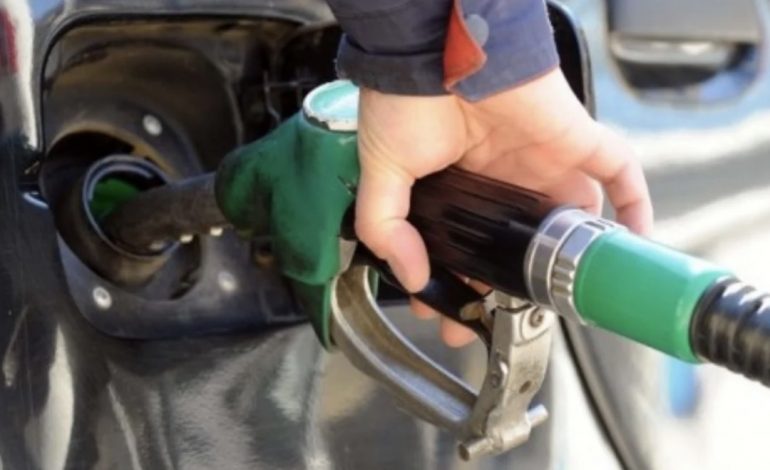 BORDI I TRANSPARENCËN NDRYSHON ÇMIMIN E KARBURANTEVE/ Rritet nafta dhe benzina