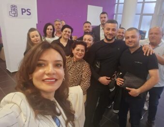 “KUDO DHE KURDO ME SOCIALISTËT…”/ Elisa Spiropali nis takimet me strukturat e PS në zonën e saj elektorale