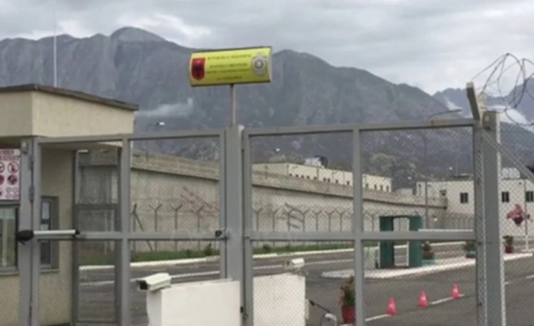 DETAJET E PARA/ DAP zbarkon në burgun e sigurisë së lartë të Peqinit, nisin kontrollet në qeli