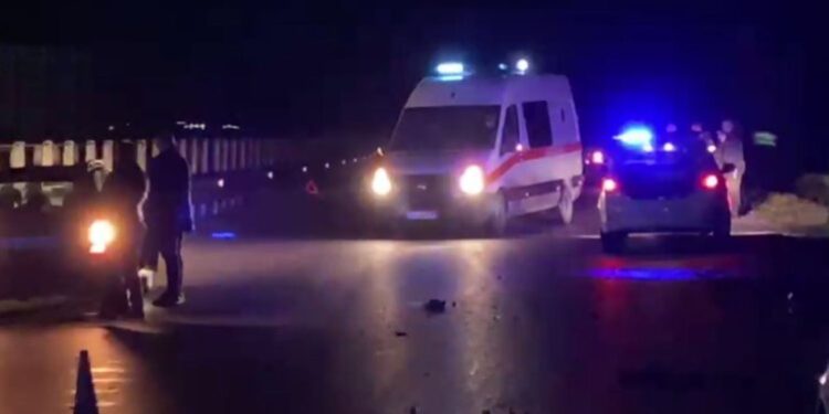 TRAGJIKE NË AKSIN MILOT-RRËSHEN/ Drejtuesi i automjetit përplas për vdekje të moshuarin
