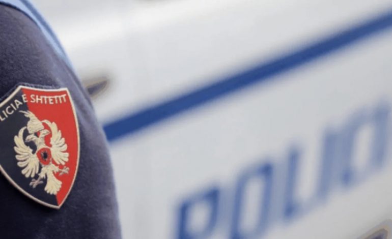 “EJANI SE KAM VRARË GRUAN”/ Policia e Patosit alarmohet pas telefonatës, në vendngjarje përballet me…