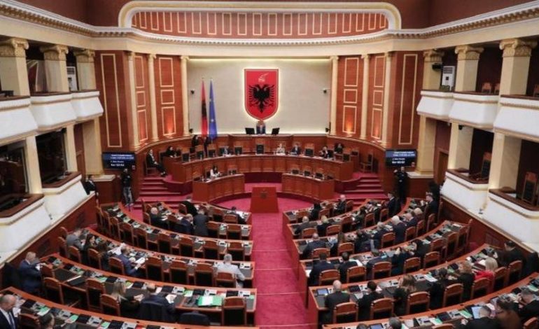 SOT KUVEND/ RENDI i ditës: 4 “përballje” të kërkuara nga opozita, në FOKUS shëndetësia