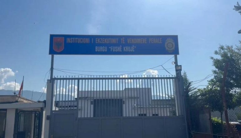 NDRYSHIME TË REJA/ Lirohet nga detyra drejtori i burgut të Fushë-Krujës, vjen në krye Ervis Dedej
