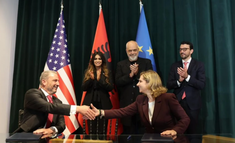 SHQIPËRIA FIRMOS MARRËVESHJEN 6 MILIARDË USD ME SHBA PËR GAZIN/ Rama: Vlora kthehet në pikë kritike për energjinë