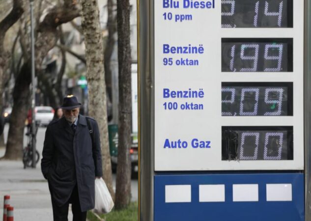 BORDI I TRANSPARENCËS VENDOS ÇMIMET E REJA TË KARBURANTEVE/ Ja sa do të shitet nafta dhe benzina