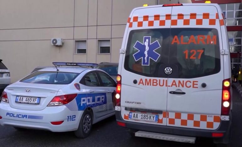 AKSIDENT I RËNDË NË TIRANË/ 2 automjete përplasen tek Ura e Çerkezës, humb jetën një nga drejtuesit