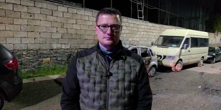 DETAJET E PARA/ Digjet makina e gazetarit Sami Curri në mesnatë, dyshohet zjarrvënie e qëllimshme