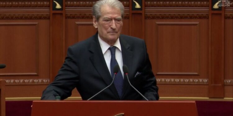 KUVEND/ Berisha: Në agjendë duhet të jetë vetëm çështja Rama–Balluku dhe nafta