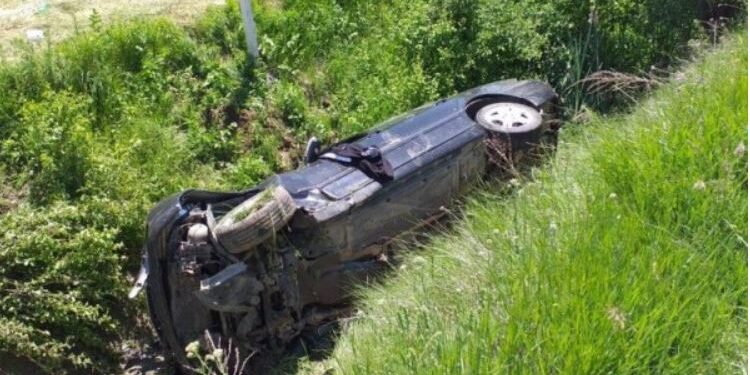 AKSIDENT I FRIKSHËM TEK URA E DAJLANIT/ 24-vjeçarja përfundon në kanal