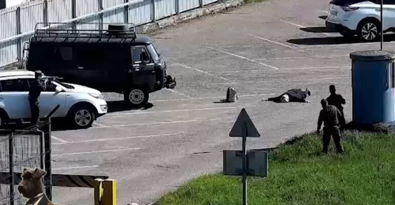 NDODH NË RUSI/ 57-vjeçarja gjermane arrestohet me bombë në çantën e saj jashtë ndërtesës së policisë