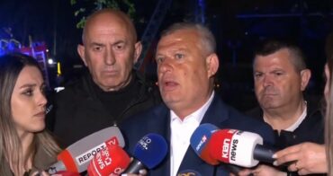 EKAUOHET NJË BANOR NGA ZJARRI NGJITUR ME PALLATIN/ Prefekti i Tiranës: Po marrim masa për strehimin e qytetarëve të mbetur jashtë