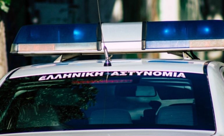 ARRESTOHEN DY SHQIPTARË NË GREQI/ Qeni i policisë u gjen dorgën të fshehur në…