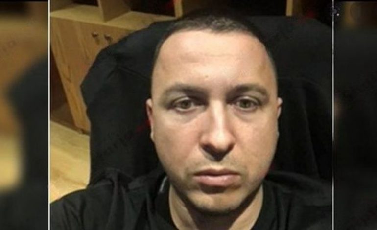 ERVIS MARTINAJ 3 VITE I ZHDUKUR/ Gazetarja: Familja e di të vërtetën, njeh edhe ekzekutorin! Pse u mbajt e fshehtë vizita e Jeton Lamit tek prindërit