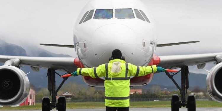 NJOFTIMI/ Aeroporti Ndërkombëtar i Tiranës: S’ka mungesë karburanti, fluturimet vijojnë normalisht pavarësisht krizës në Europë