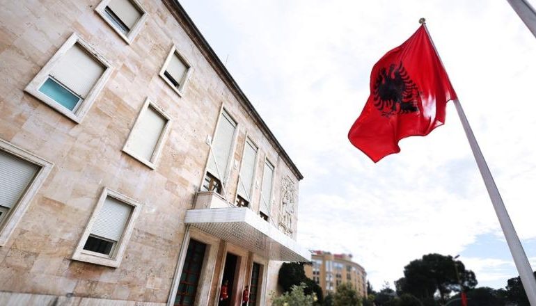 NDRYSHIME NË QEVERI/ Tana Kika emërohet zv.ministre e Bujqësisë, Blerta Rama lirohet nga detyra e zv.ministres së Ekonomisë