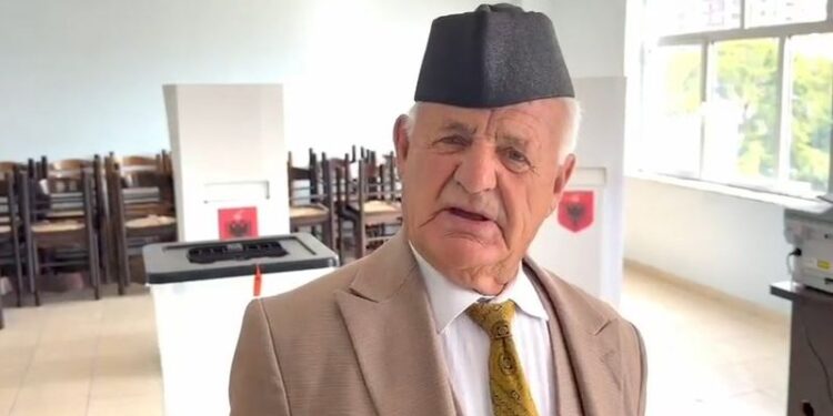 “MOS VDEKSHA DERISA TË SHOH SALIUN…”/ Mesazhi i demokratit në Fier: “Kur erdhi Berisha tha se vdekja është ligj për të gjithë