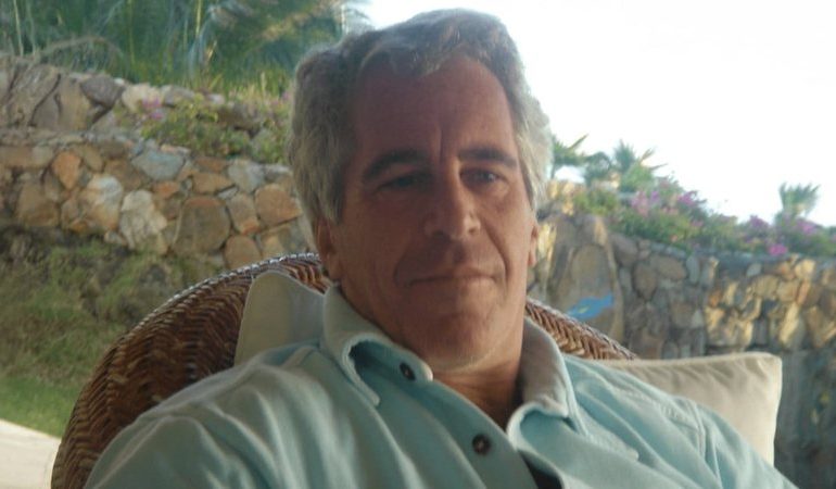 “ËSHTË KOHA TË THEMI LAMTUMIRË”/ Zbulohet letra e fundit e Jeffrey Epstein përpara se të vriste veten në burg