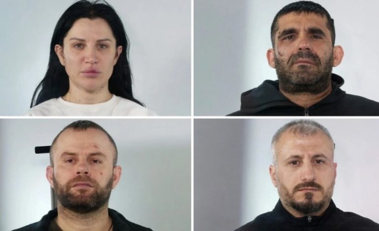 PAS ARRATISJES NGA BURGU IU RIKTHYEN GRABITJEVE/ Kjo është “banda” me katër shqiptarët që “tmerruan” Greqinë, mes tyre edhe një vajzë (FOTO-EMRAT)