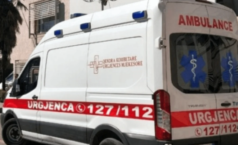 TRONDITËSE NË DURRËS/ Makina përplas 3 fëmijë, ndërrojnë jetë 2 prej tyre. Një tjetër në gjendje të rëndë shëndetësore
