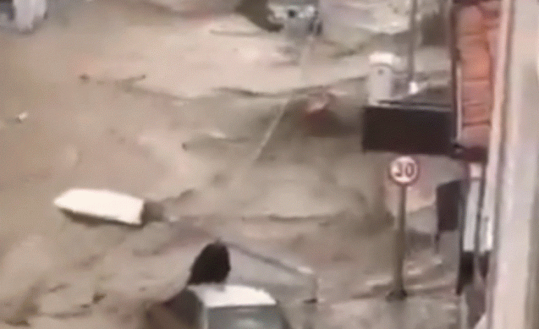MOTI I KEQ NË TURQI/ Lumenjtë dalin nga shtrati, qindra banesa të përmbytura dhe 12 të plagosur