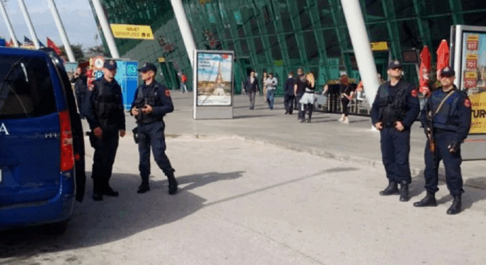 TENTATIVË PËR RRËZIM TË RENDIT TË KUSHTETUESES/ Arrestohet në Rinas 67-vjeçari turk