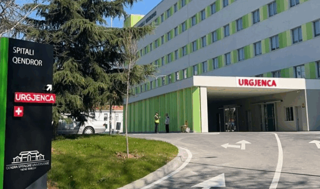 HELMIMI NË AKADEMINË E POLICISË/ QSUT: Rreth 50 studentë u paraqitën me shenja helmimi, pas ndihmës…