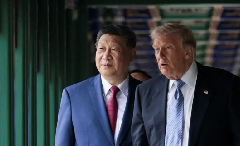 PËRFUNDON VIZITA E TRUMP NË KINË/ Presidenti amerikan largohet me Air Force One