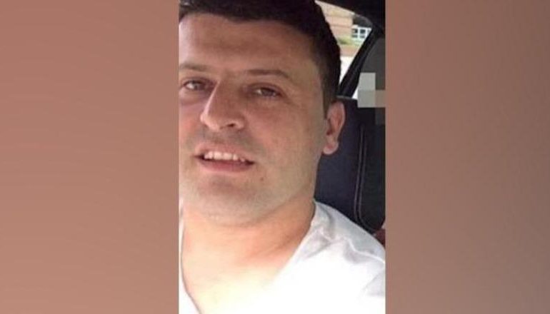 KONTROLLE NË BURGUN E DURRËSIT/ Trafikoi 6 ton kokainë me vlerë 411 mln euro, Artur Hoxhosmani kapet me celular në qeli