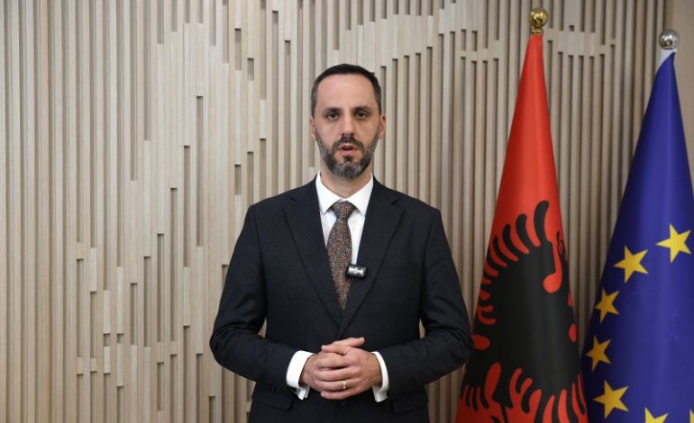OPERACIONI NË SARANDË/ Reagon ministri Lamallari: S’ka vend në Policinë e Shtetit për ata që bëhen palë me krimin