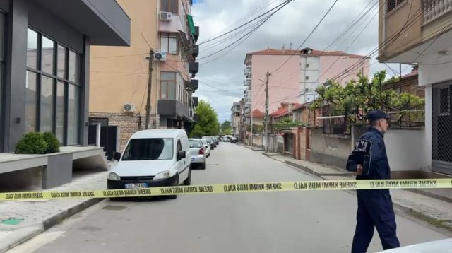 ALARM PËR EKSPLOZIV NË KORÇË/ Forcat xheniere në vendngjarje