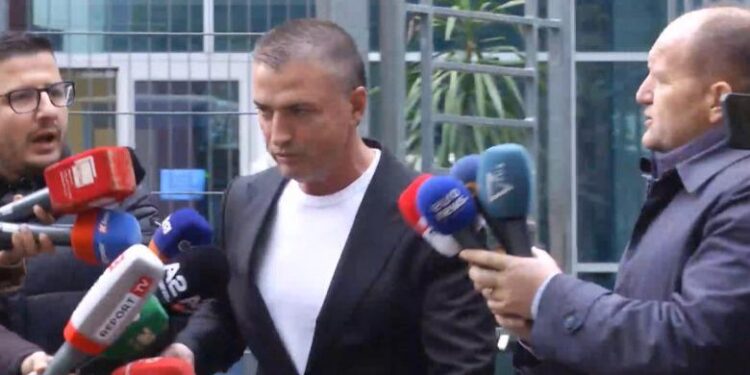 DETAJET/ Ish-kryetari i bashkisë Tepelenë, Tërmet Peçi paraqitet në SPAK