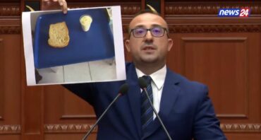 “S’KA ALKOOL DHE DOREZA”/ Korreshi tregon menunë e mëngjesit në spitalin e Lushnjës, ftesë ministres: Ikim dorë për dore bashkë dhe…