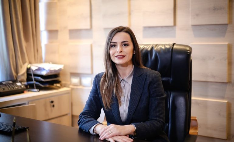 DOKUMENTI/ Pezullohet nga detyra dekania e Fakultetit të Drejtësisë! Dorina Hoxha konkurron për anëtare të KLGJ